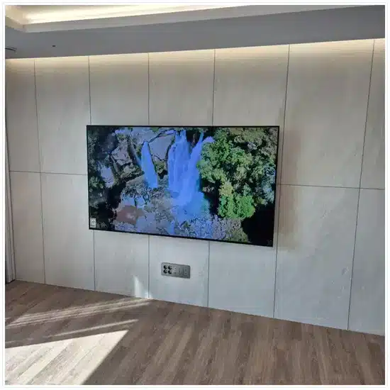 벽걸이TV 설치 거실 배치 참고 이미지