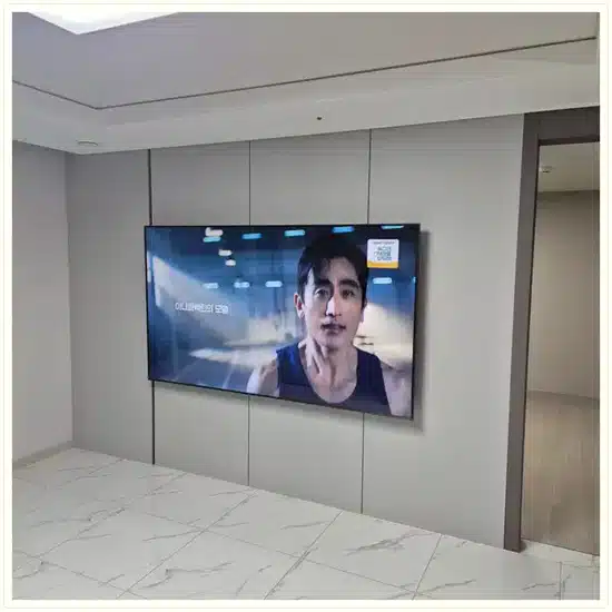 벽걸이TV 설치 거실 배치 참고 이미지