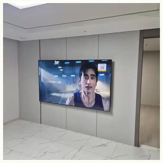 벽걸이TV 설치 거실 배치 참고 이미지