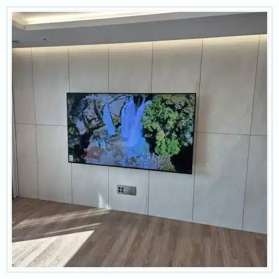벽걸이TV 설치 거실 배치 참고 이미지
