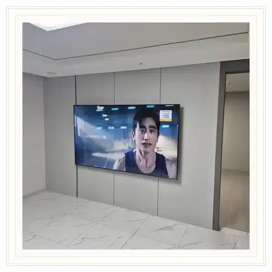 벽걸이TV 설치 거실 배치 참고 이미지