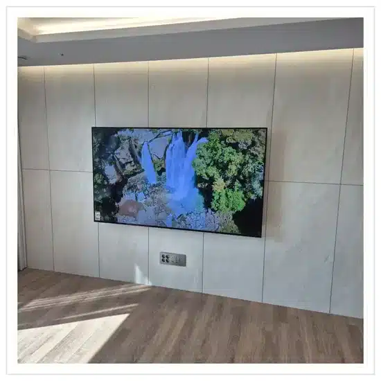 벽걸이TV 설치 거실 배치 참고 이미지