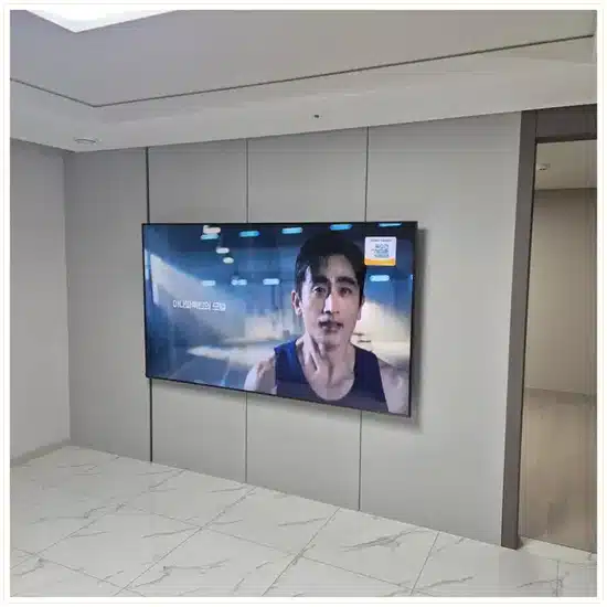 벽걸이TV 설치 거실 배치 참고 이미지