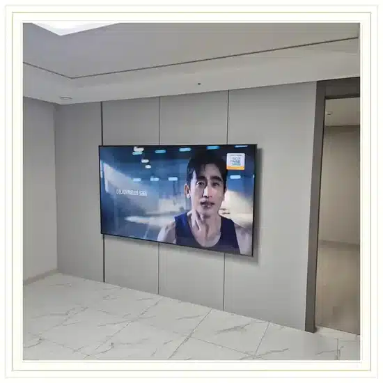 벽걸이TV 설치 거실 배치 참고 이미지