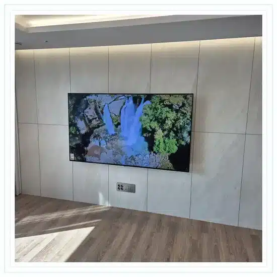 벽걸이TV 설치 거실 배치 참고 이미지