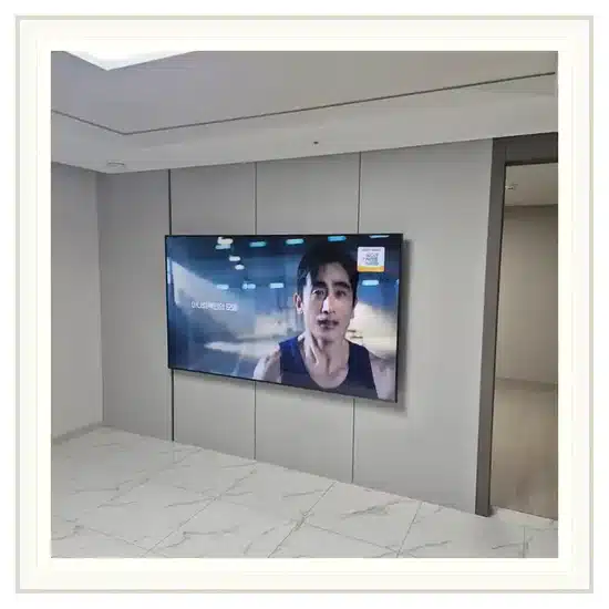 벽걸이TV 설치 거실 배치 참고 이미지