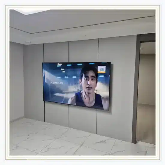 벽걸이TV 설치 거실 배치 참고 이미지