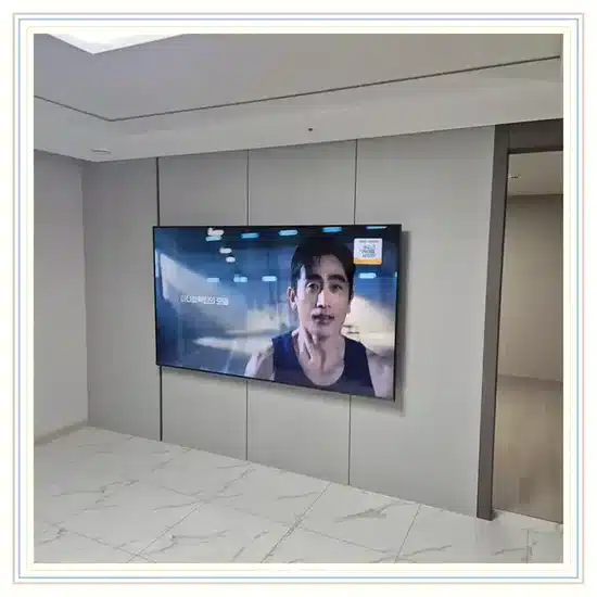 벽걸이TV 설치 거실 배치 참고 이미지